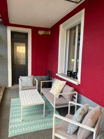 Maison Rouge Мийо Екстериор снимка